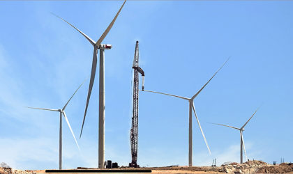 Region’s first utility wind farm in Oman inspected by high profile stakeholders