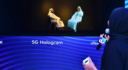 Live 360 degree 3D hologram made possible by 5G streaming from du and ZTE  