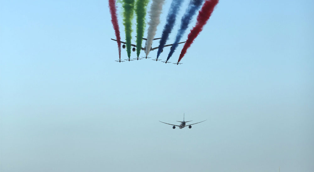 Etihad Airways Airbus A380 and Boeing 787-9 joined by Emarat Al Fursan for the incredible aerial display ahead of the 2019 Abu Dhabi Grand Prix