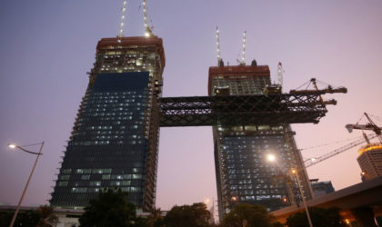 Japan’s Nikken Sekkei completes lifting of sky bridge between twin One Za’abeel towers