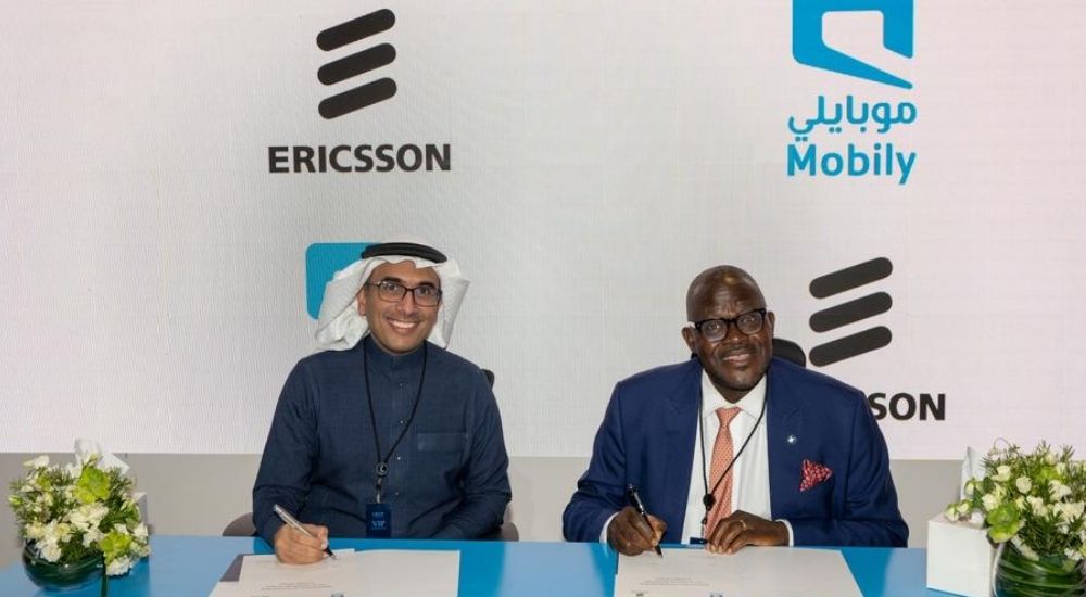 (Left to Right) Eng. Alaa Malki, Chief Technology Officer at Mobily and Ekow Nelson, Vice-President at Ericsson Middle East and Africa