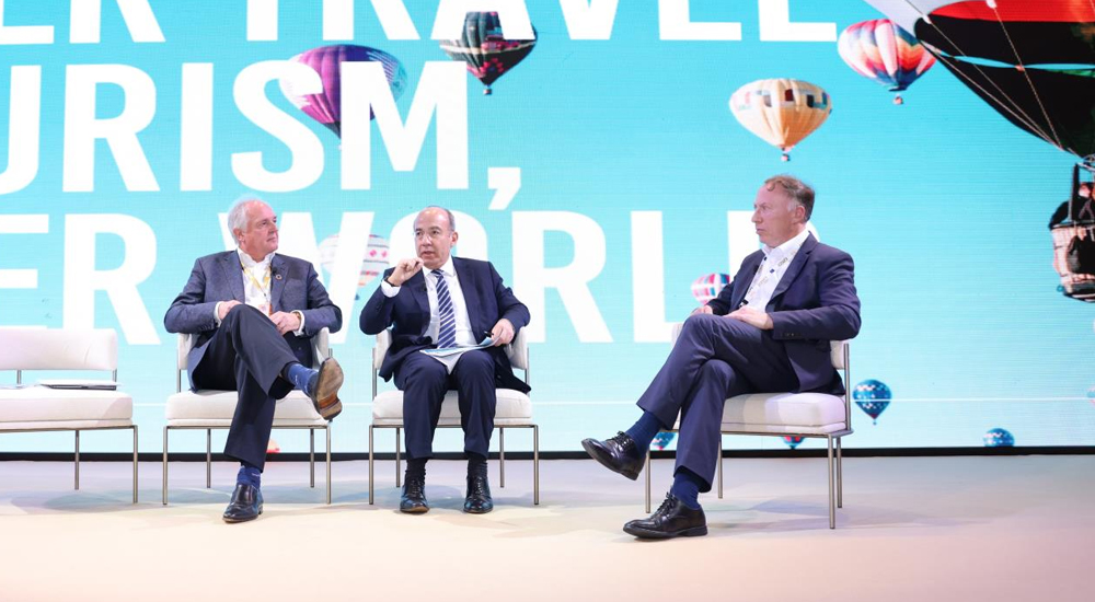(Left to right) Paul Polman, Net-Positive; former Mexican President Felipe Calderon; and Jeremy Oppenheim, Systemiq.