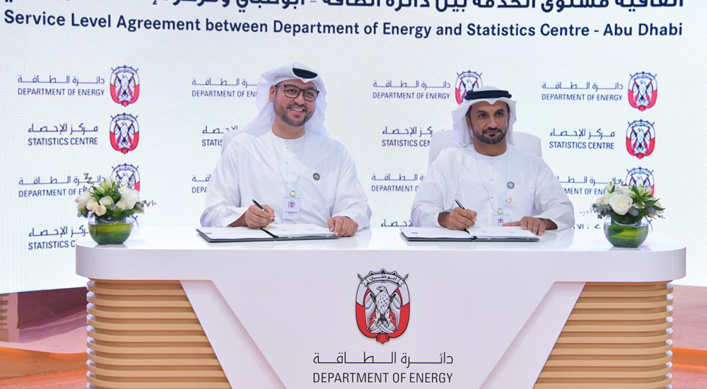 (Left to right) HE Ahmed Mahmoud Fikri, the Director General of SCAD and HE Eng. Ahmed Mohammed Belajer Al Rumaithi, Undersecretary of the Abu Dhabi Department of Energy (DoE),