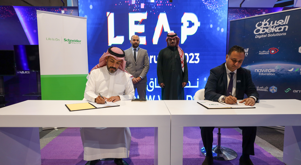 (Left to right) Mohammed Shaheen, Cluster President, Schneider Electric, Saudi Arabia and Yemen and Abdallah Obeikan, CEO of Obeikan Group.
