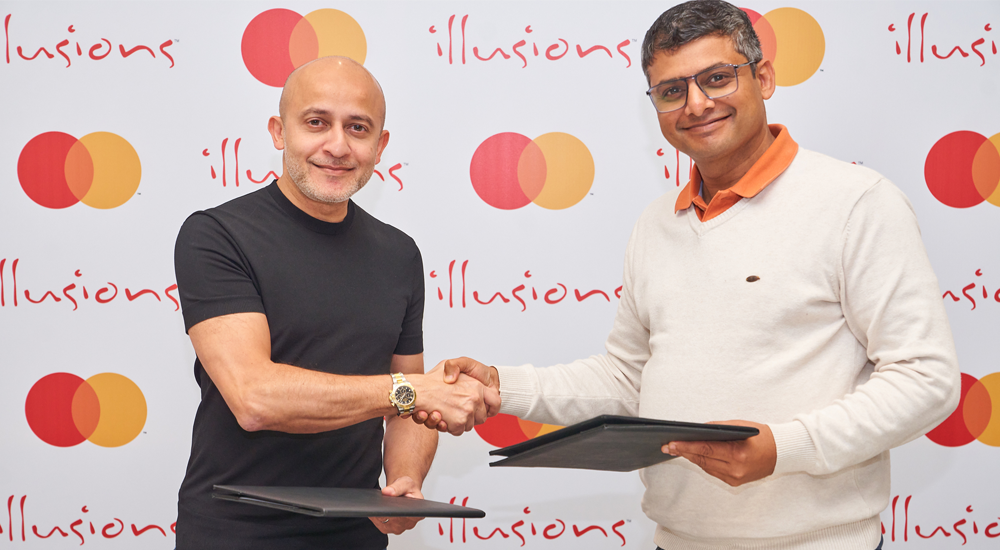 (Left to right) Faisal Memon, Founder & CEO, Illusions Online. and Gaurang Shah, Executive Vice President, Products and Engineering, EEMEA, Mastercard.