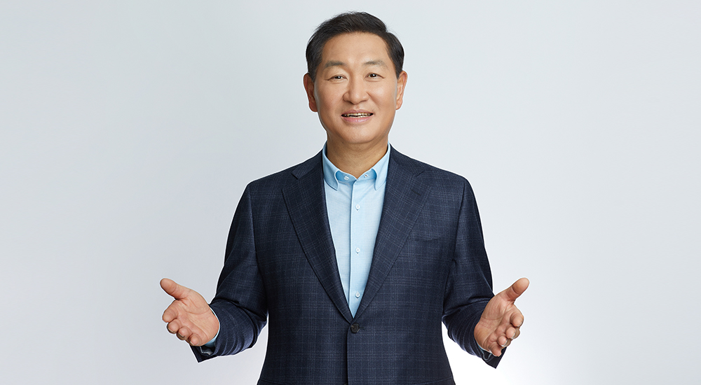 JH Han, CEO and Head of Device eXperience (DX) Division, Samsung Electronics.